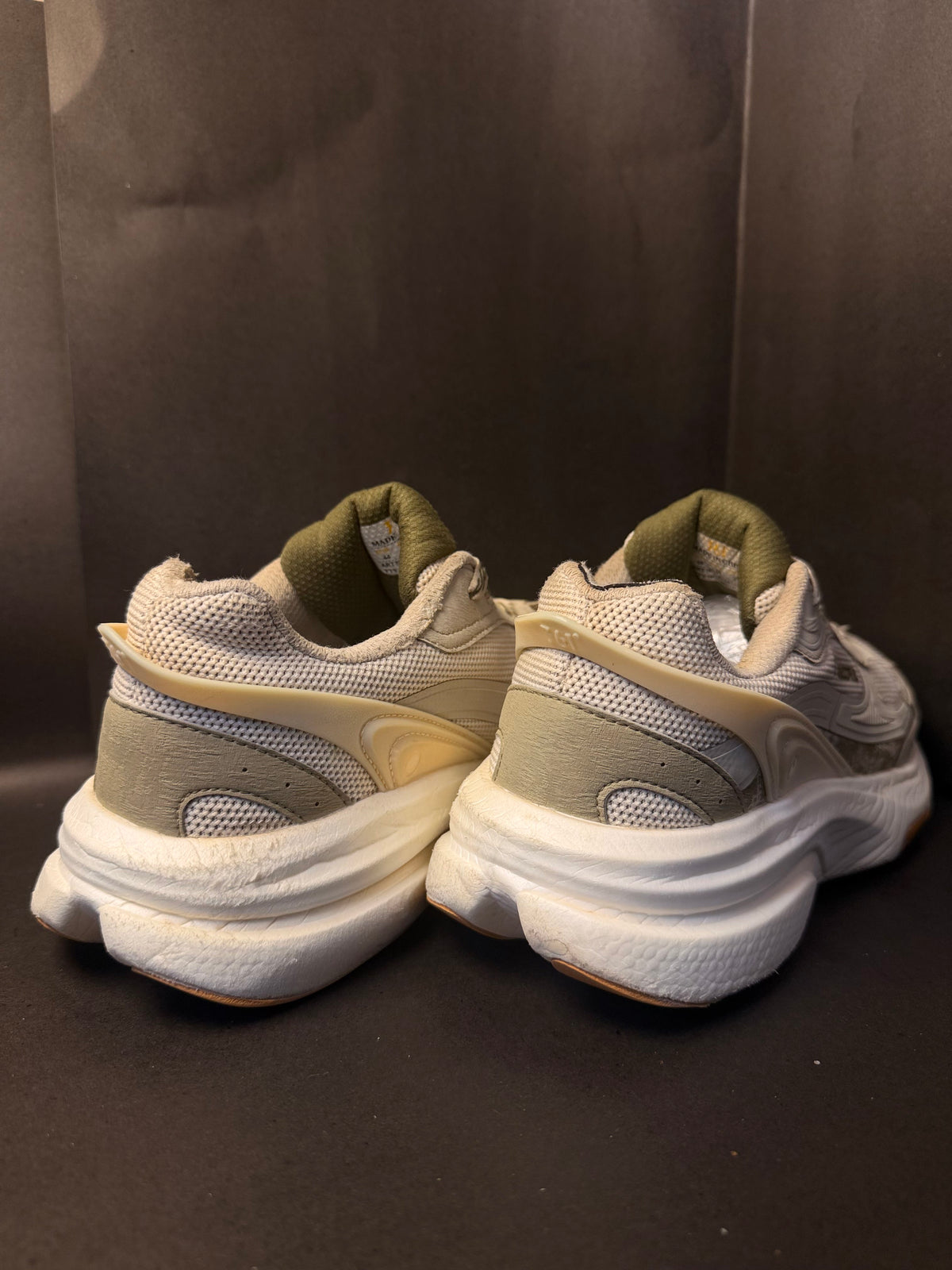 ELEOS SE 361 Degrees Chunky Mesh Running Shoe