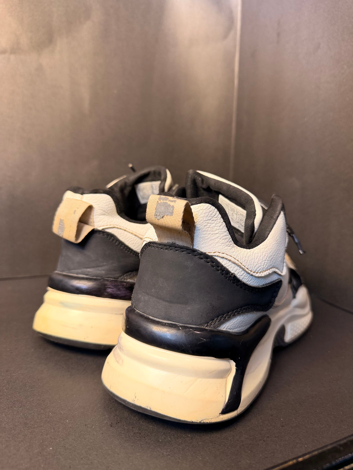 White and Navy Chunky Lifestyle Sneaker(VIR)