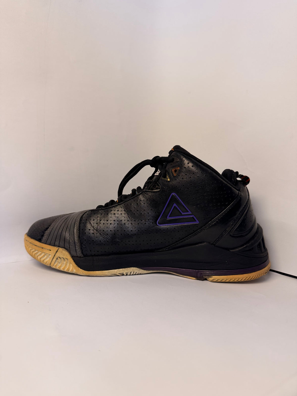 Team JR1 Basketball Sneakers (PEAK)