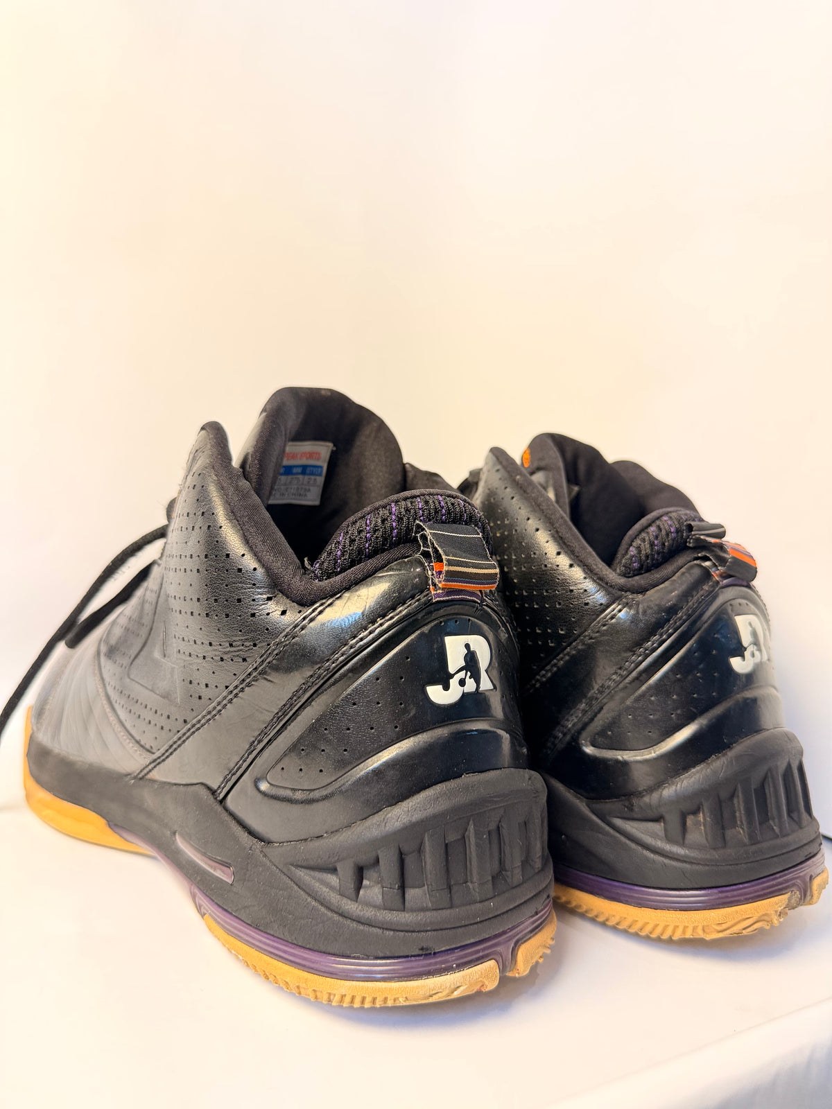 Team JR1 Basketball Sneakers (PEAK)