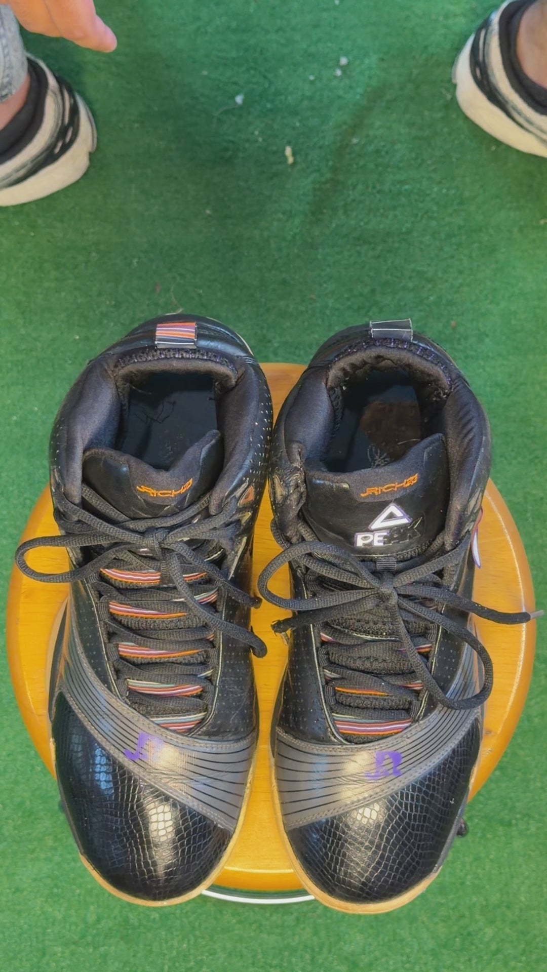 Team JR1 Basketball Sneakers (PEAK)